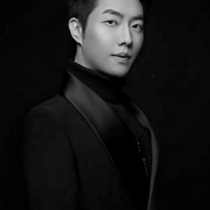 Master Wang Chenyu Founder of Sinology -  based Mental Healing System Inheritor of Taoist Five Arts Million - level Healing Mentor Practical Expert in Psychological  Disorder Healing